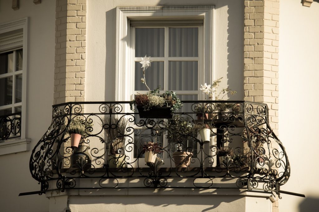 balcony railings